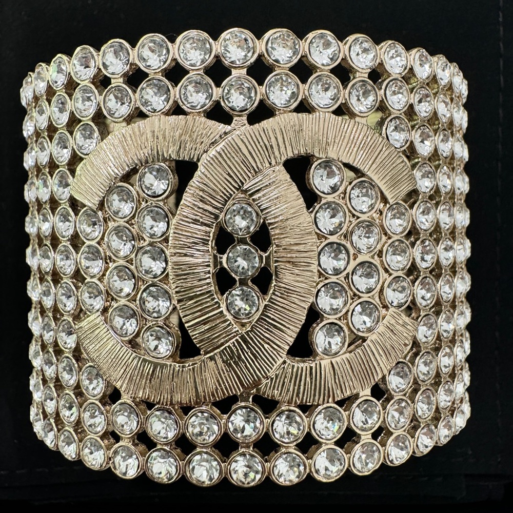 CHANEL 23S GOLD TONE CRYSTAL STRASS METAL CUFF CC LOGO BANGLE BRACELET SMALL S